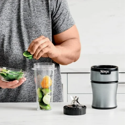 Licuadora Ninja BN301 Nutri-Blender Plus 700W con Vasos Individuales